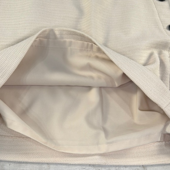 Ann Taylor Women’s Cream Textured Skirt with Button-Detailed Skirt - Picture 9 of 14